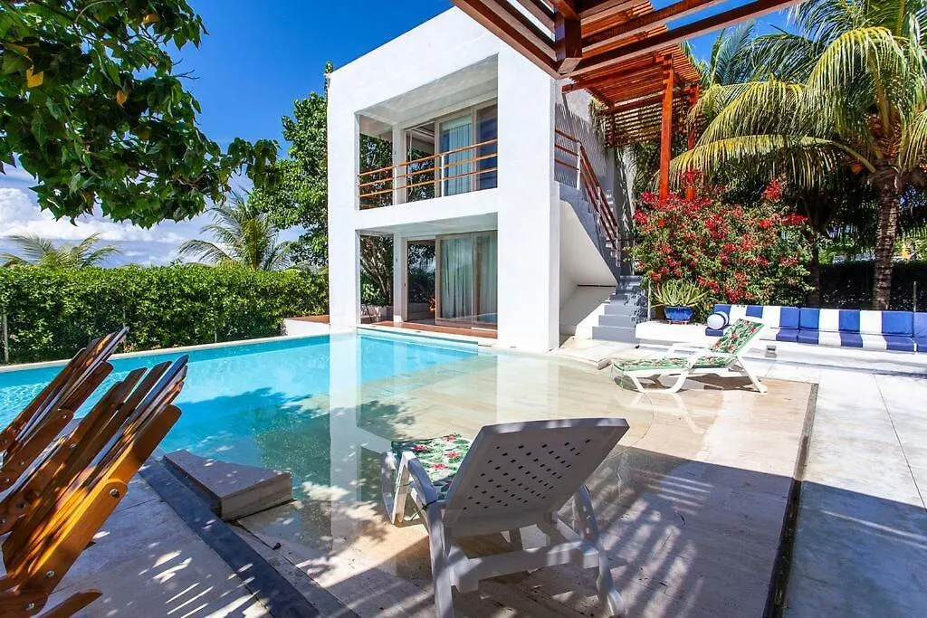 Dhozt Marlinda Beach House. Cartagena Colombia