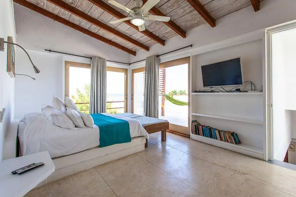 Villa Dhozt Marlinda Beach House. Cartagena Colombia
