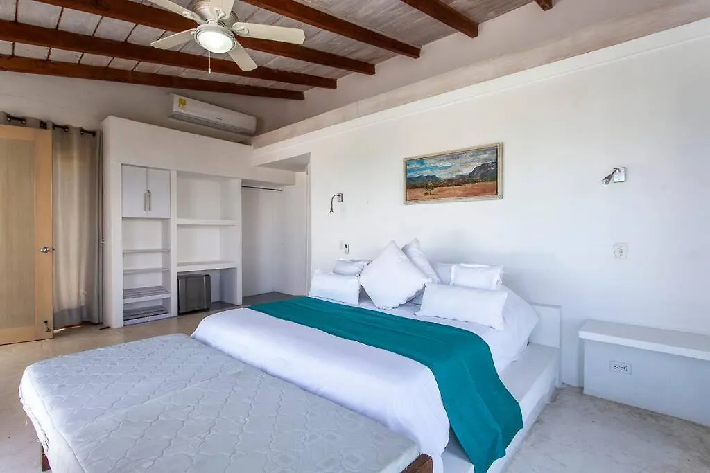 Dhozt Marlinda Beach House. Cartagena Colombia