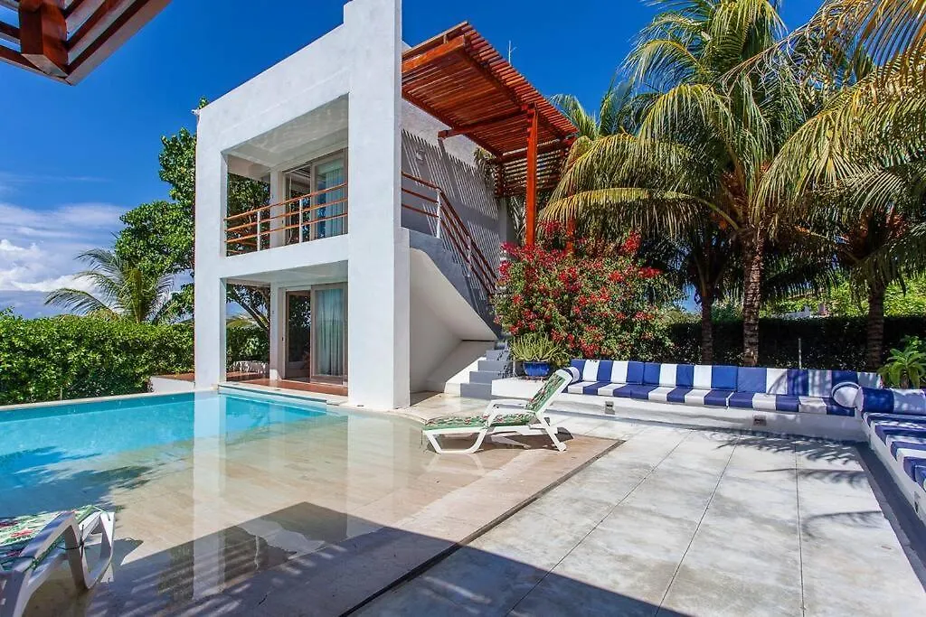 Dhozt Marlinda Beach House. Cartagena Colombia