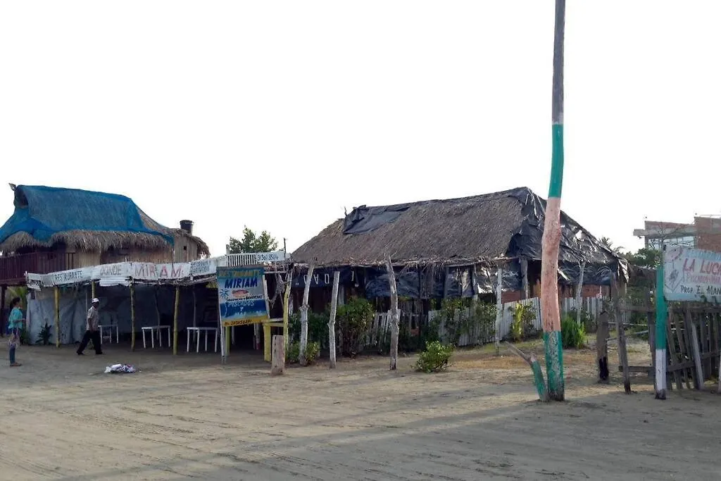 Dhozt Marlinda Beach House. Cartagena Colombia